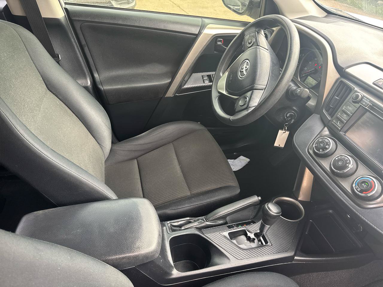 Used 2015 Toyota RAV4 LE FWD image 18