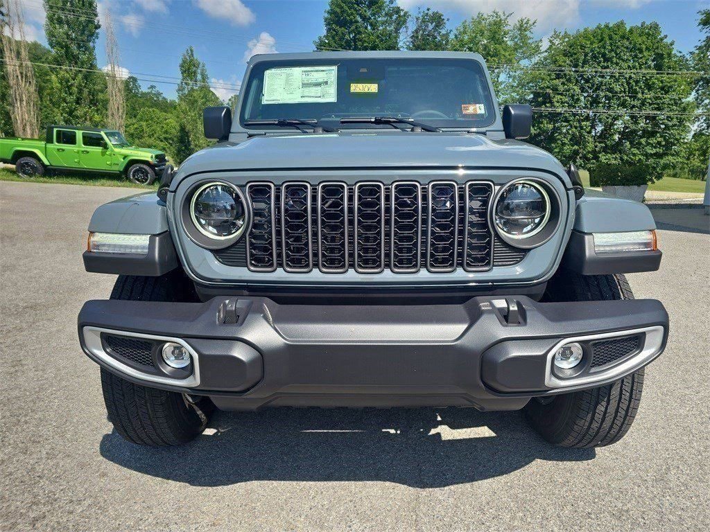 New 2025 Jeep Gladiator Sport w/ Premium Package image 10