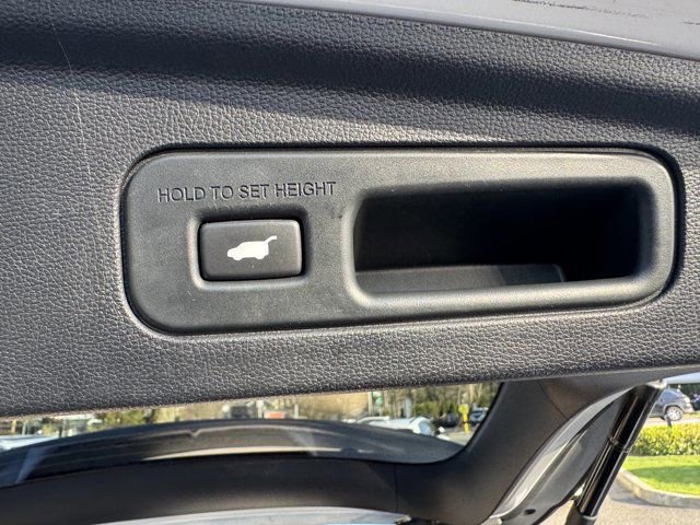 Used 2023 Acura MDX SH-AWD image 33