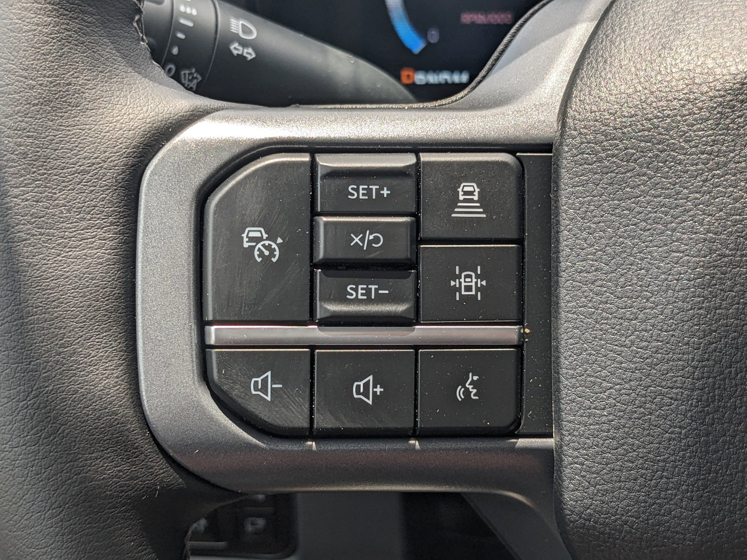 New 2025 Ford F350 Lariat w/ Lariat Ultimate Package image 22