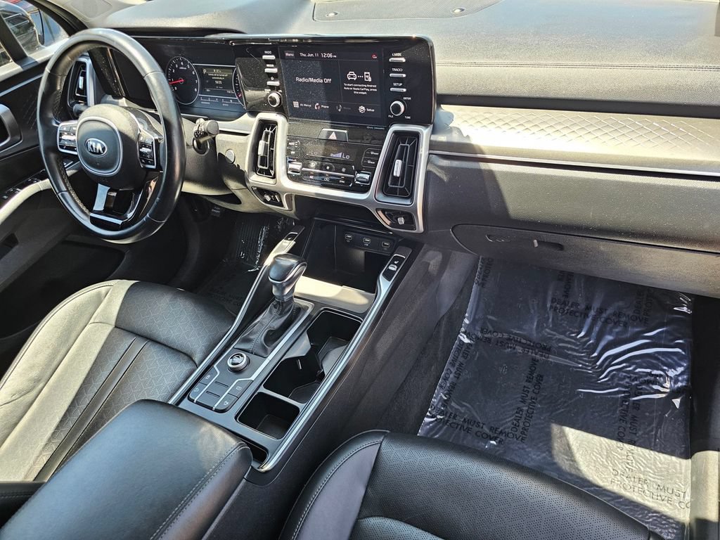 Used 2021 Kia Sorento S FWD image 11