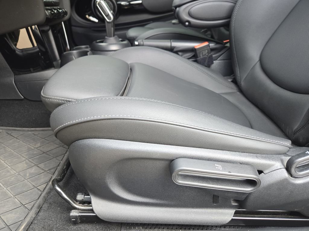 Used 2024 MINI Cooper S image 19