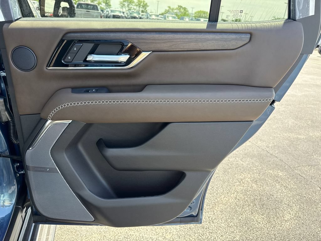 New 2026 GMC Yukon Denali Ultimate AWD/4WD image 37