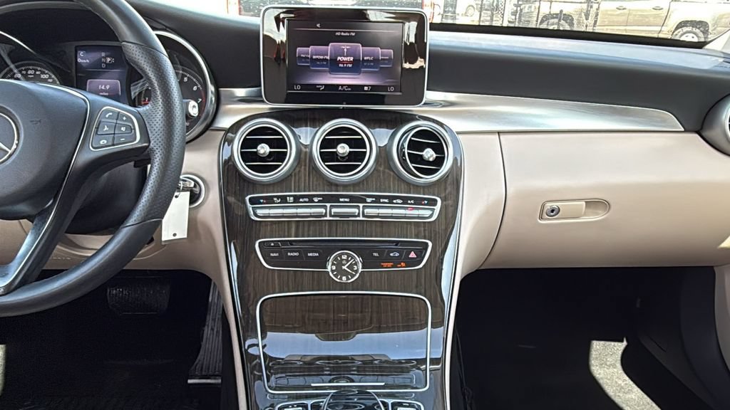 Used 2015 Mercedes-Benz C 300 4MATIC Sedan image 31