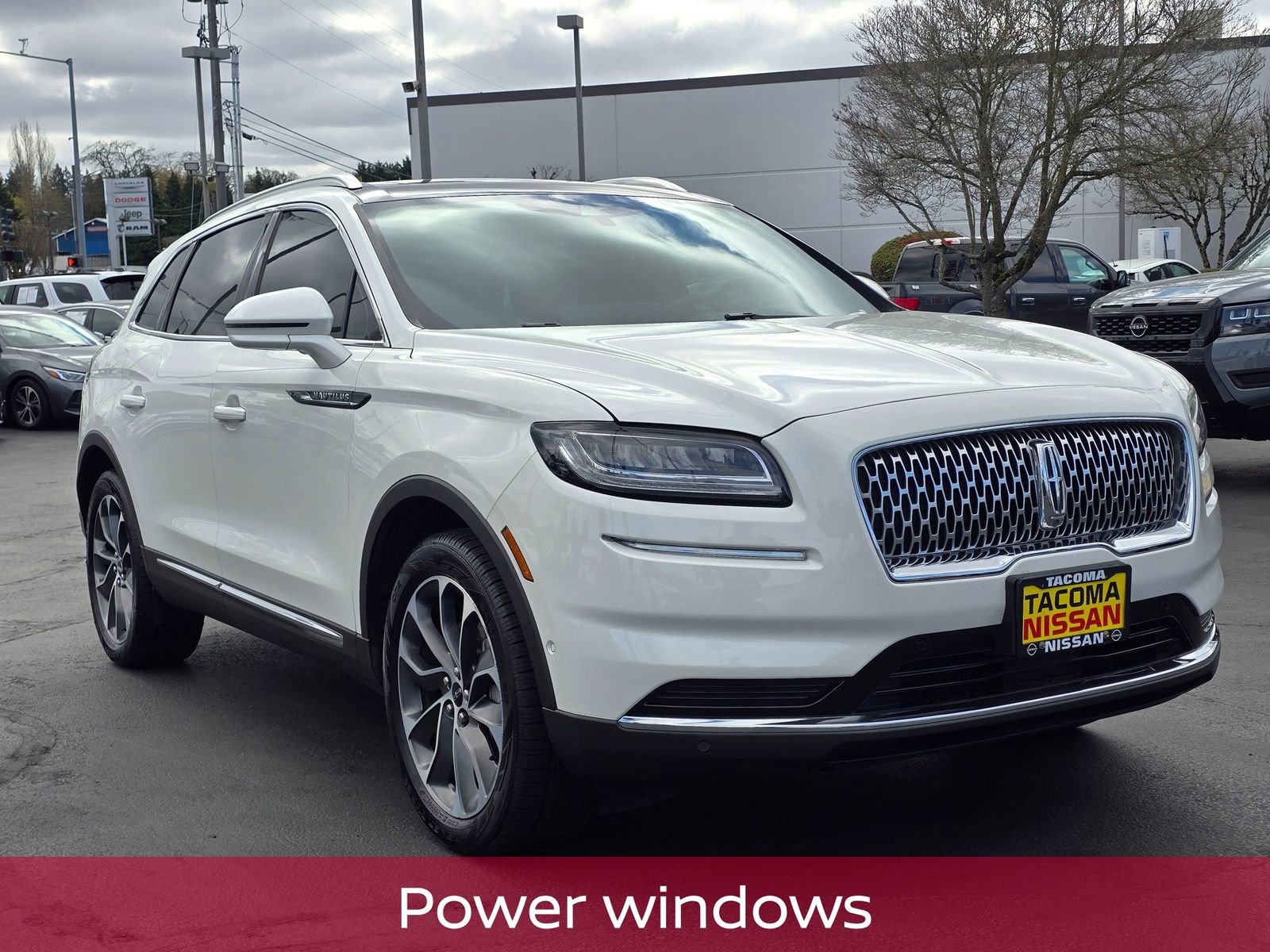 Used 2022 Lincoln Nautilus Reserve w/ Equipment Group 201A image 8