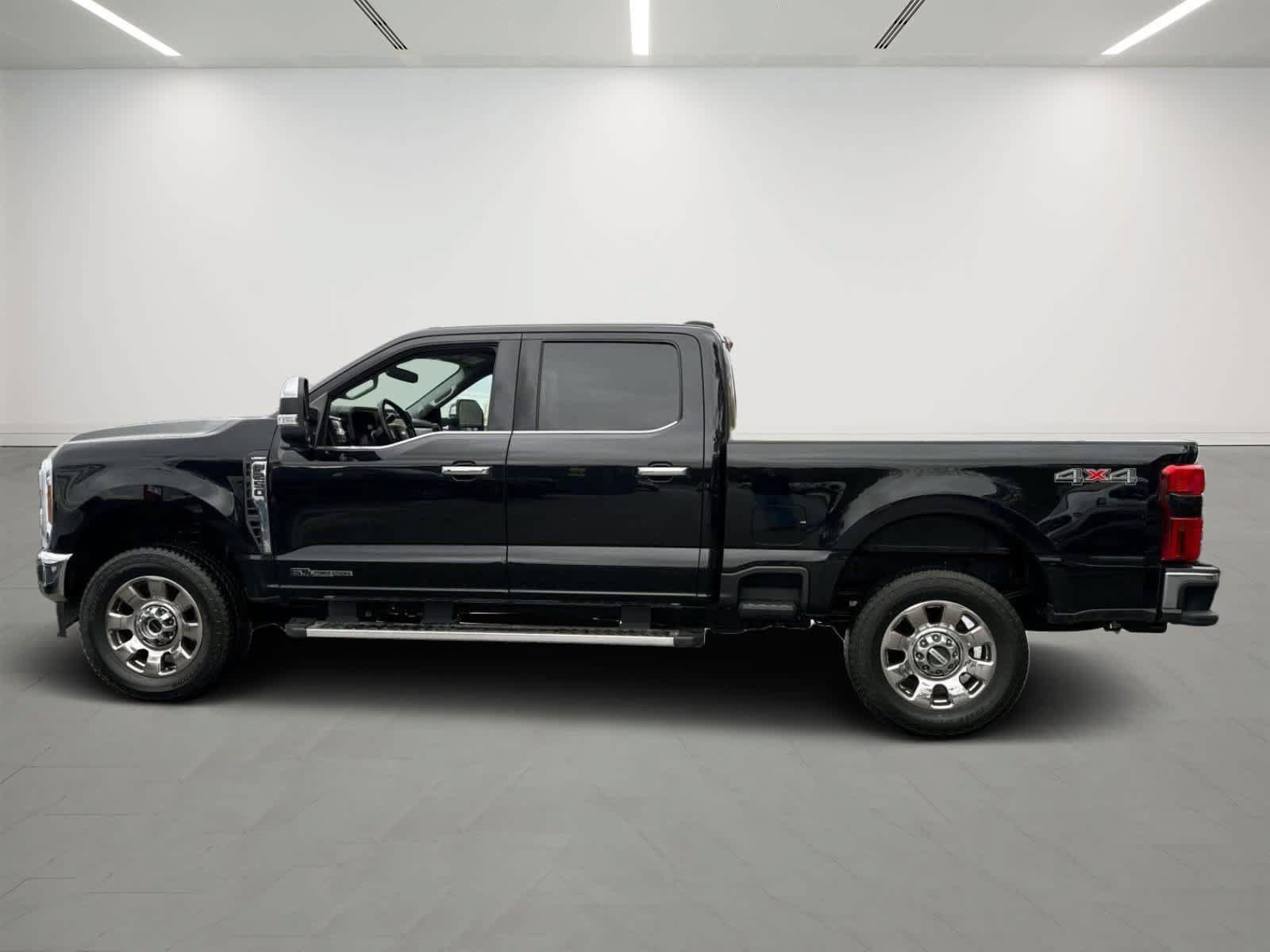 Used 2025 Ford F250 Lariat w/ Chrome Package AWD/4WD image 2