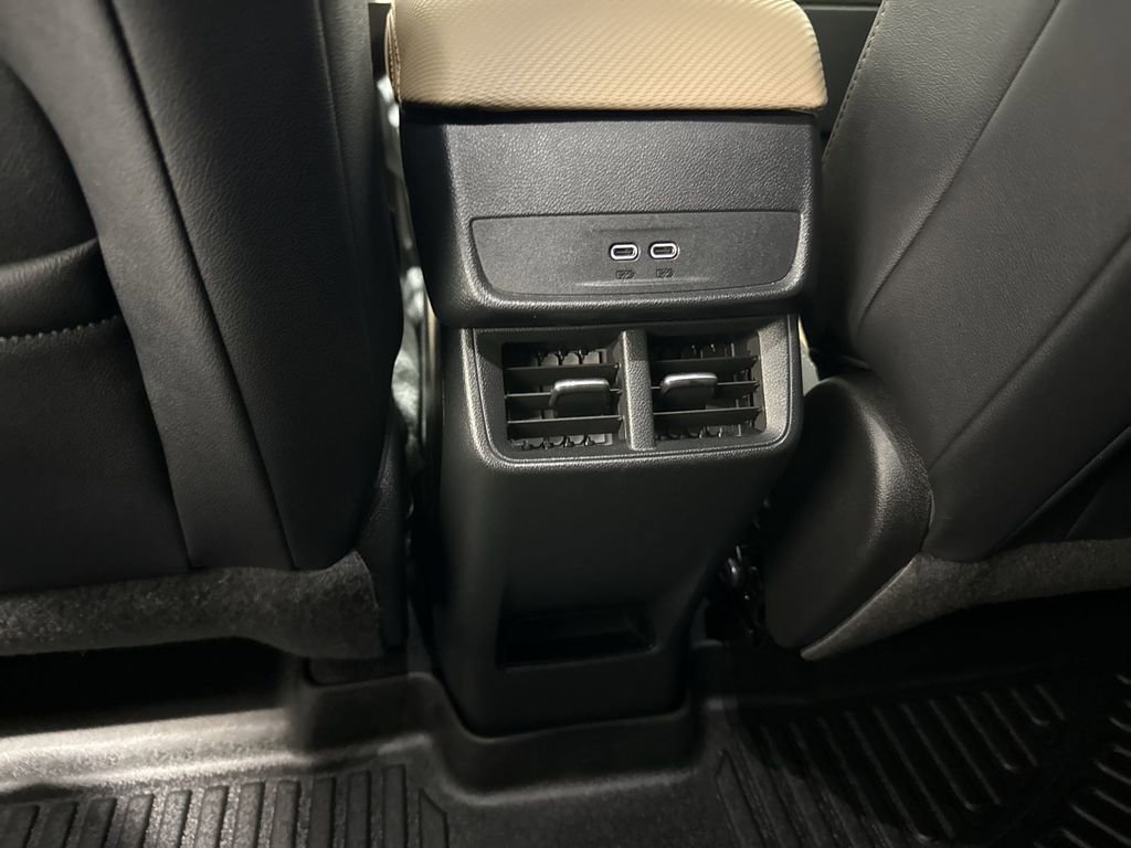 Used 2025 Chevrolet Equinox ACTIV image 22