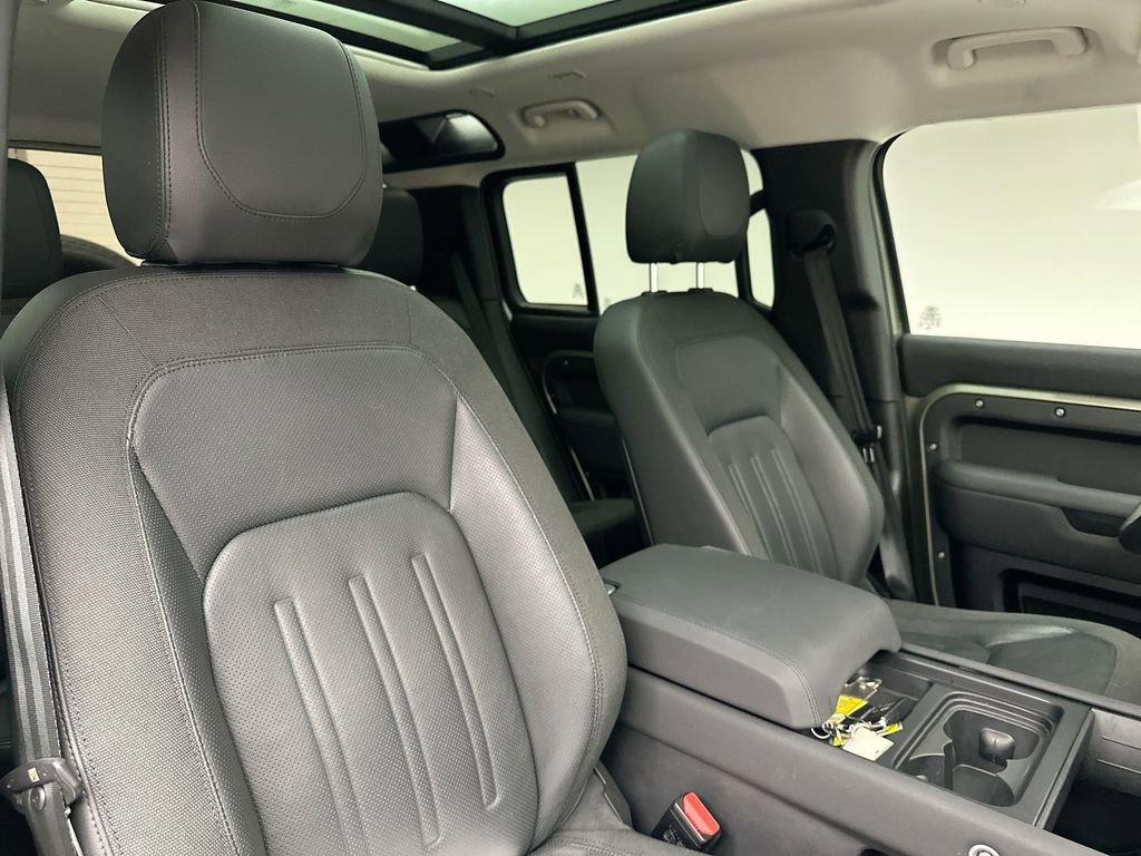 Used 2021 Land Rover Defender 110 S image 6