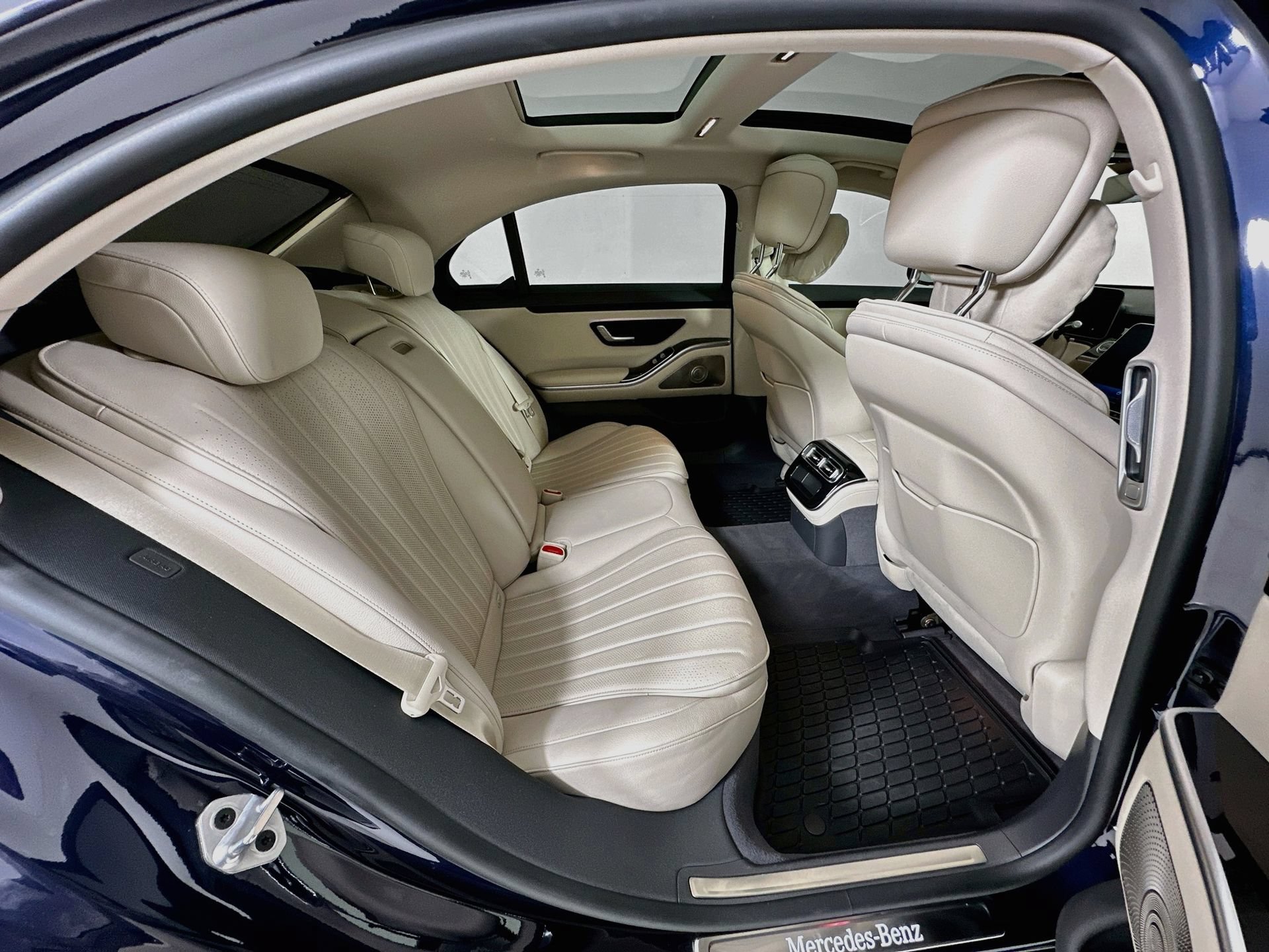 Certified 2023 Mercedes-Benz S 500 4MATIC image 30