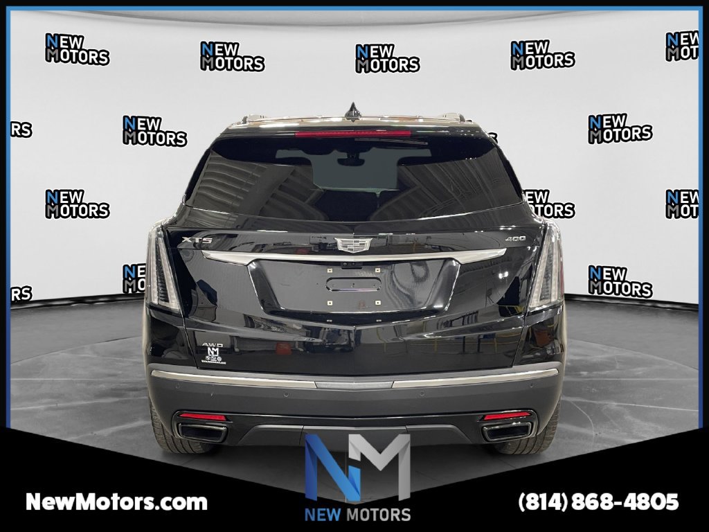 Used 2022 Cadillac XT5 Sportv w/ LPO, ONYX Package AWD/4WD image 4