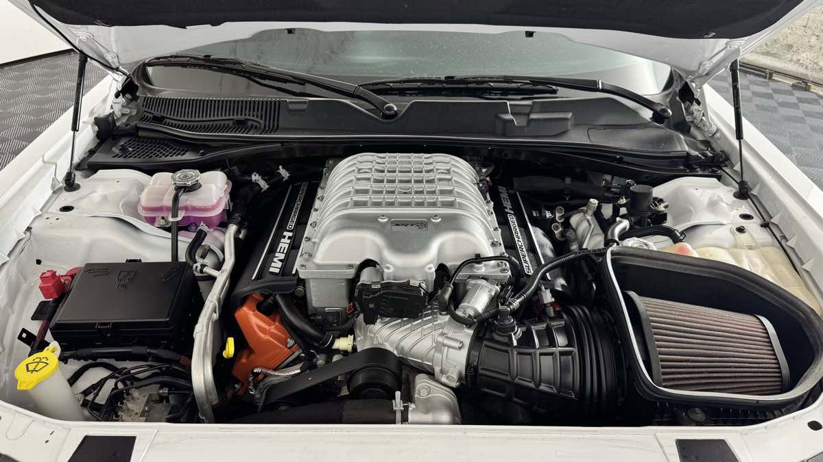 Used 2022 Dodge Challenger SRT Hellcat w/ Plus Package RWD image 33