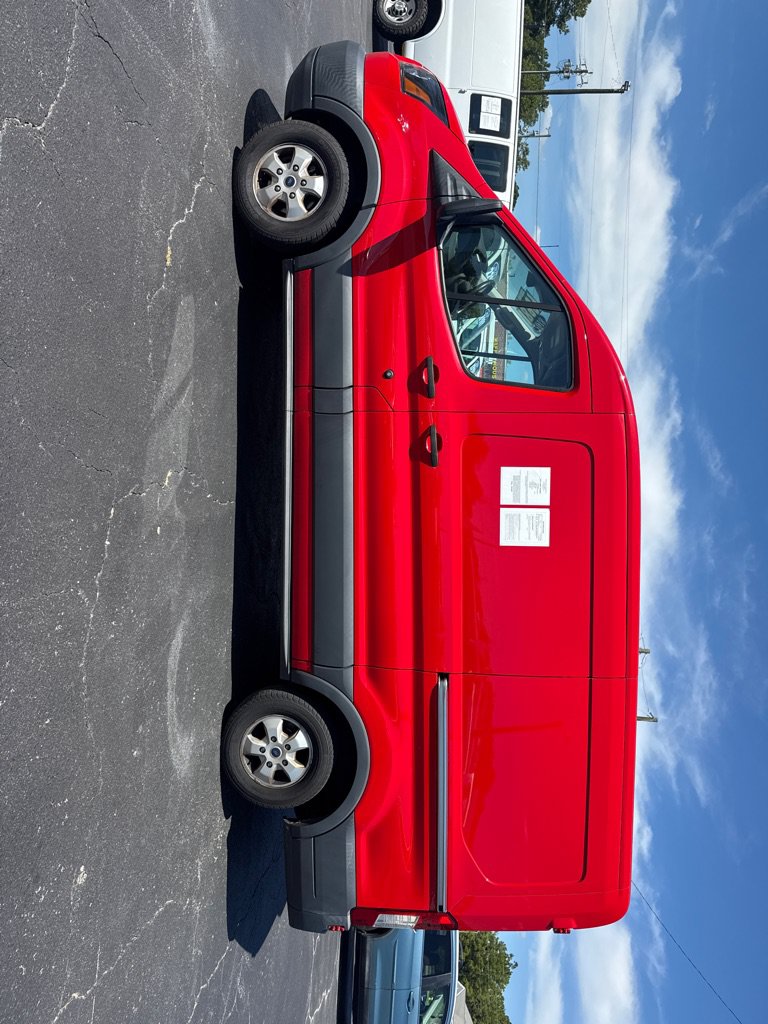Used 2018 Ford Transit 250 130 Medium Roof RWD image 2