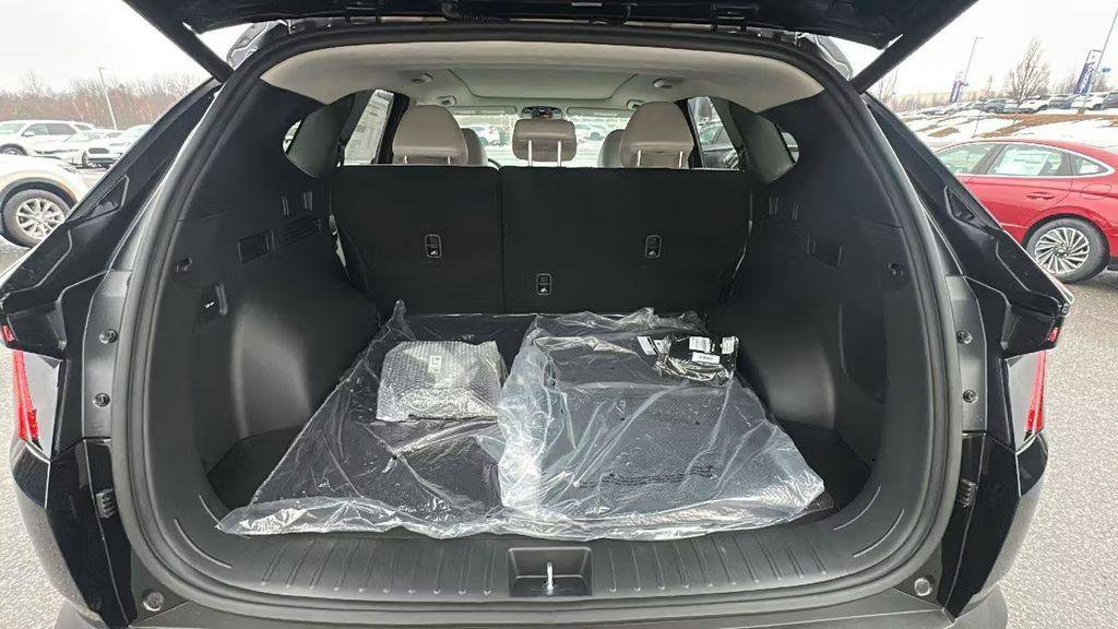 New 2026 Hyundai Tucson Limited image 11