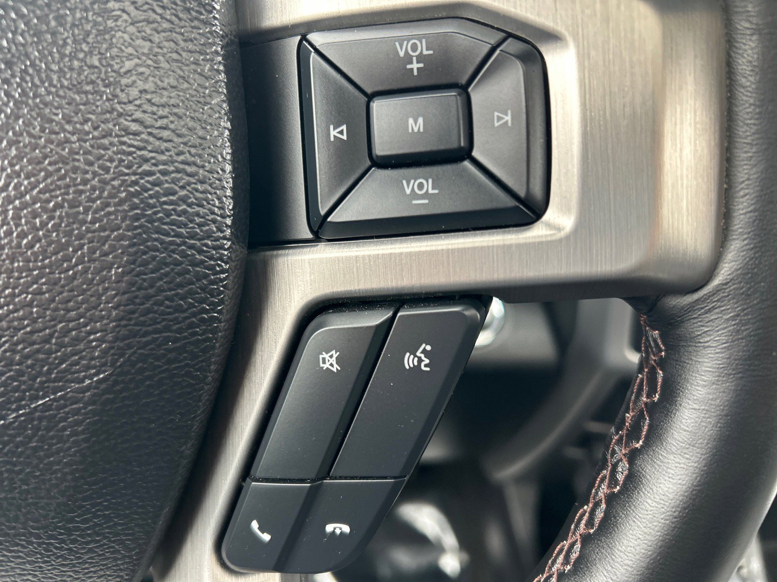 Certified 2019 Ford F150 Platinum w/ Equipment Group 701A Luxury image 25