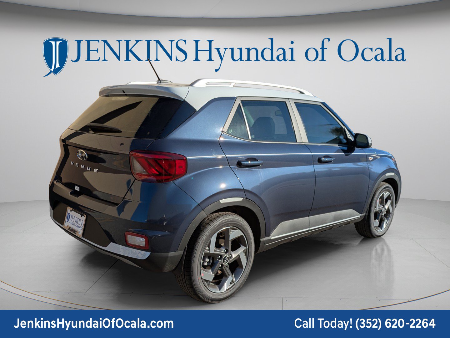 New 2026 Hyundai Venue SEL FWD image 3