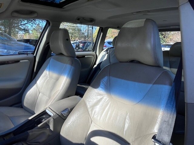 Used 2006 Volvo V70 2.5T FWD image 10