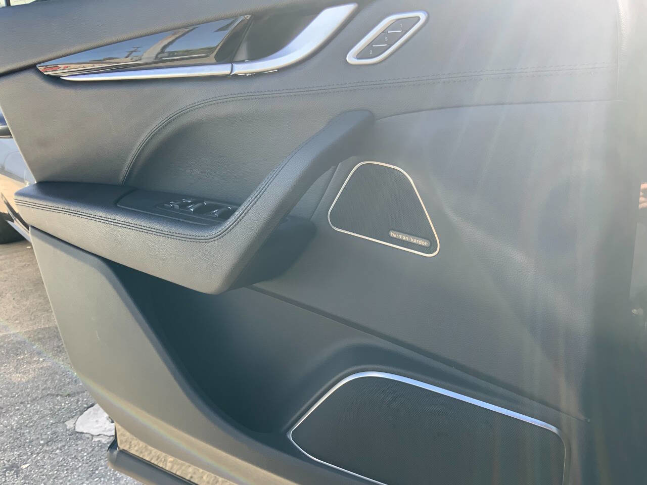 Used 2019 Maserati Levante AWD/4WD image 15