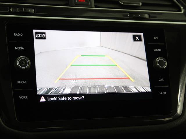 Used 2024 Volkswagen Tiguan SE R-Line image 12