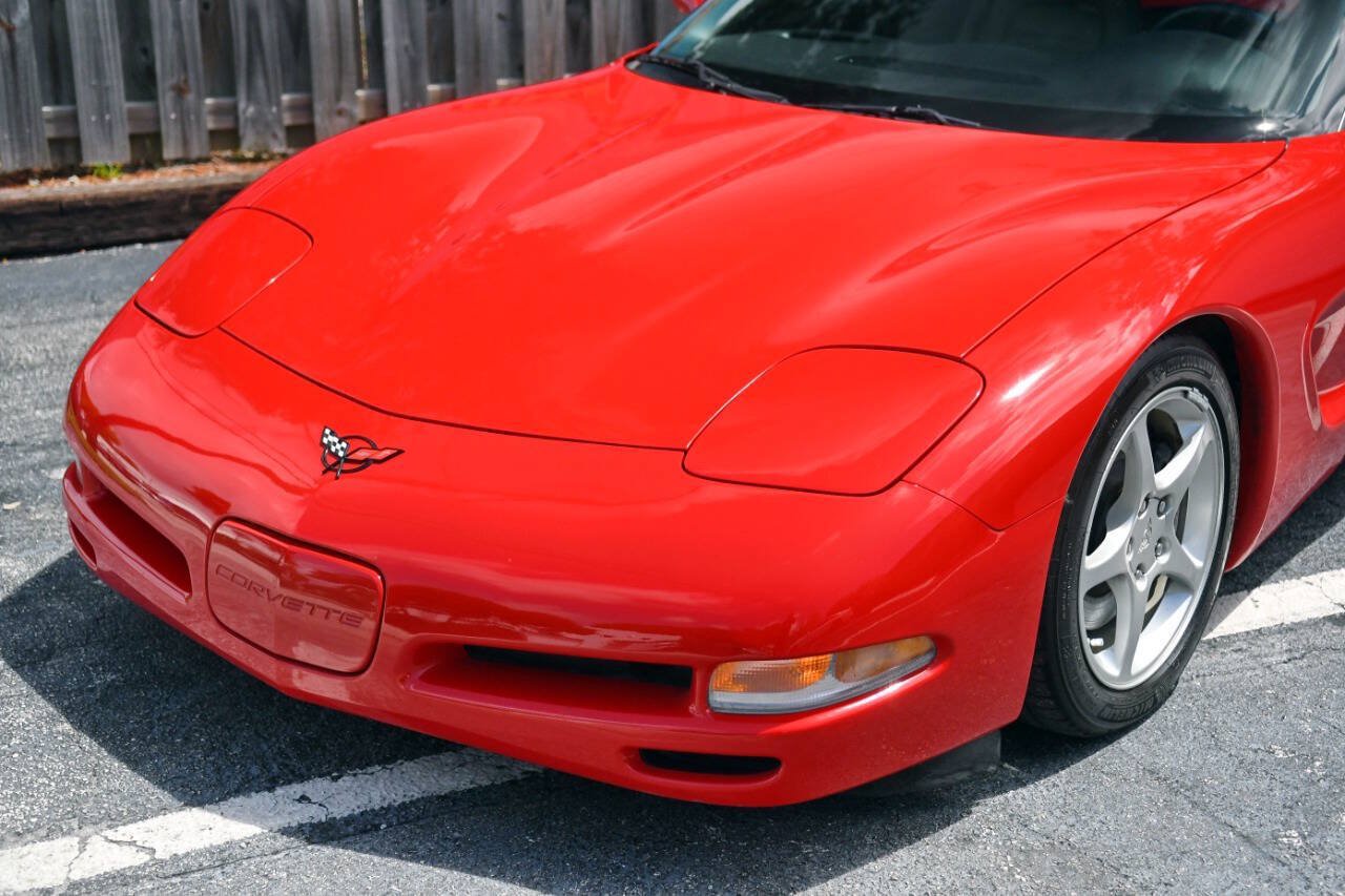 Used 2004 Chevrolet Corvette Coupe w/ Roof Package RWD image 4
