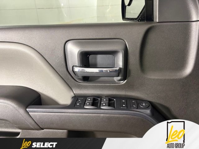 Used 2018 Chevrolet Silverado 1500 Custom w/ Custom Value Package AWD/4WD image 12