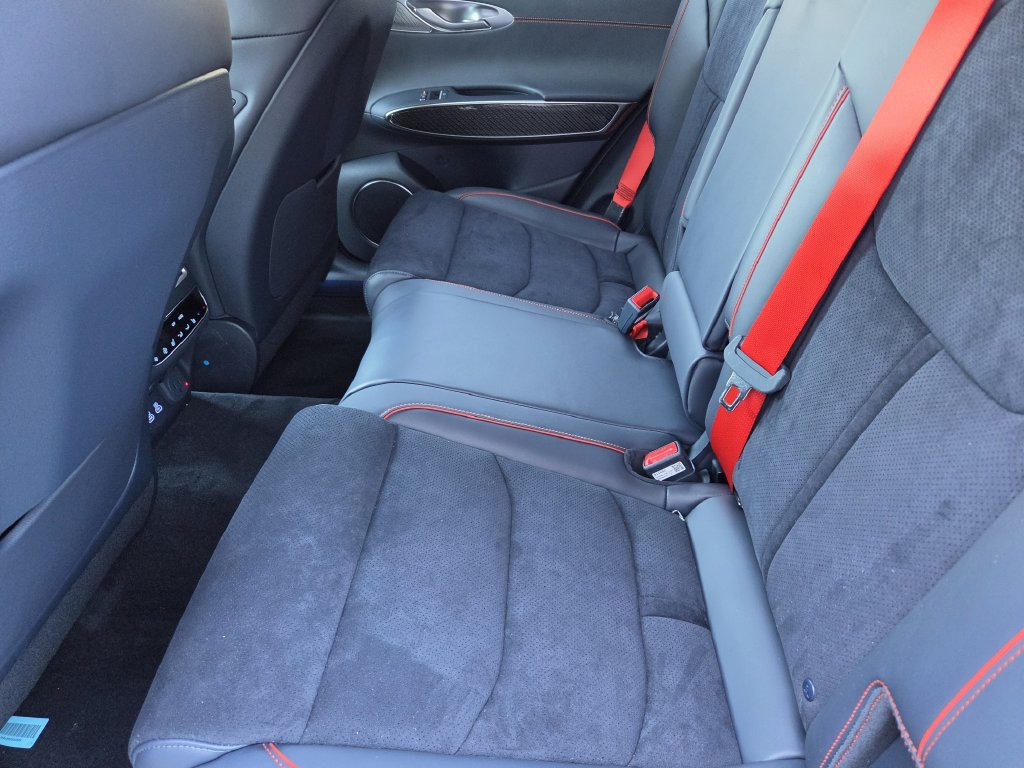 New 2027 Genesis GV70 3.5T Prestige AWD/4WD image 32