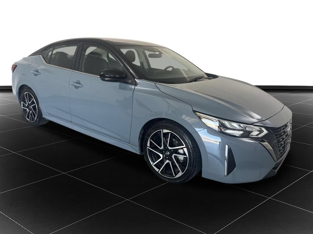 Used 2025 Nissan Sentra SR FWD image 7