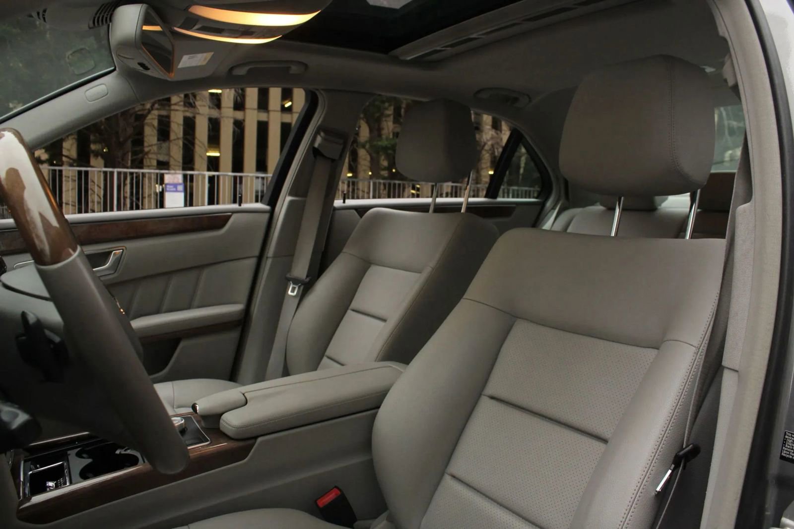 Used 2012 Mercedes-Benz E 350 4MATIC Sedan image 17