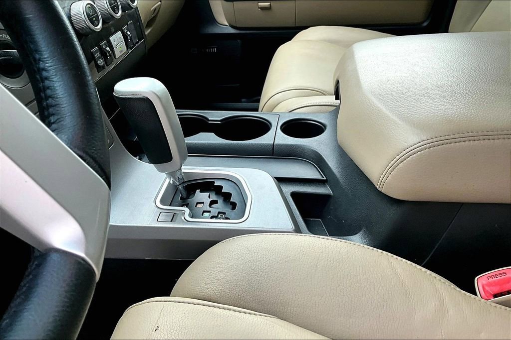 Used 2017 Toyota Sequoia Limited AWD/4WD image 16
