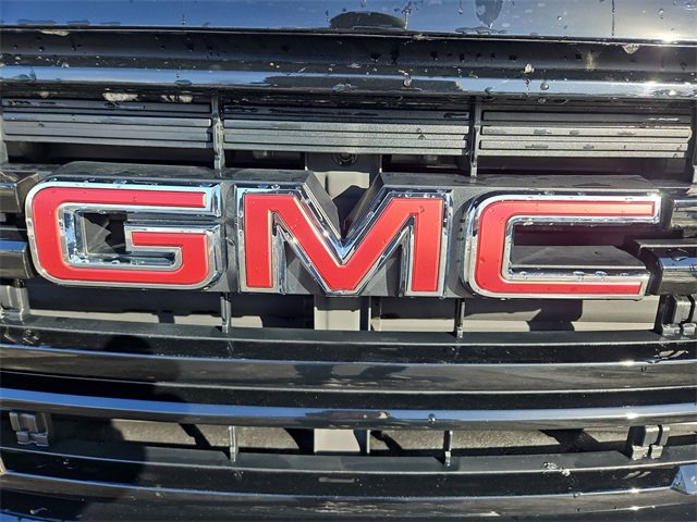 Used 2023 GMC Acadia SLE w/ Driver Convenience Package image 31