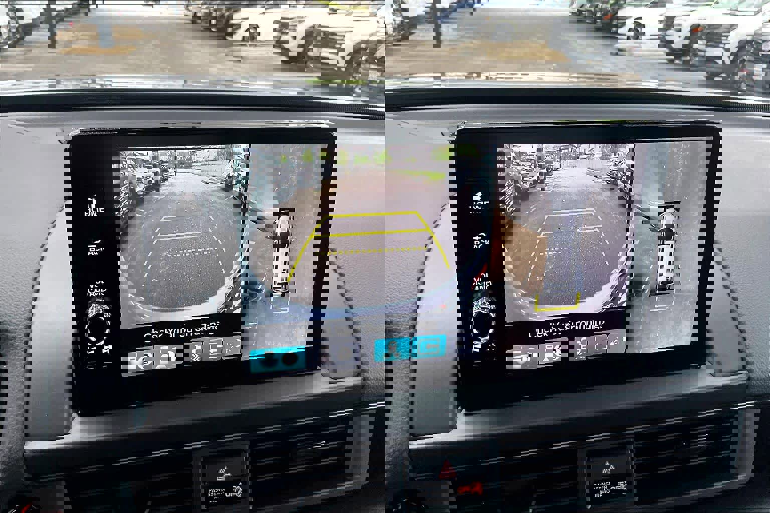 Used 2025 Honda Pilot TrailSport image 27