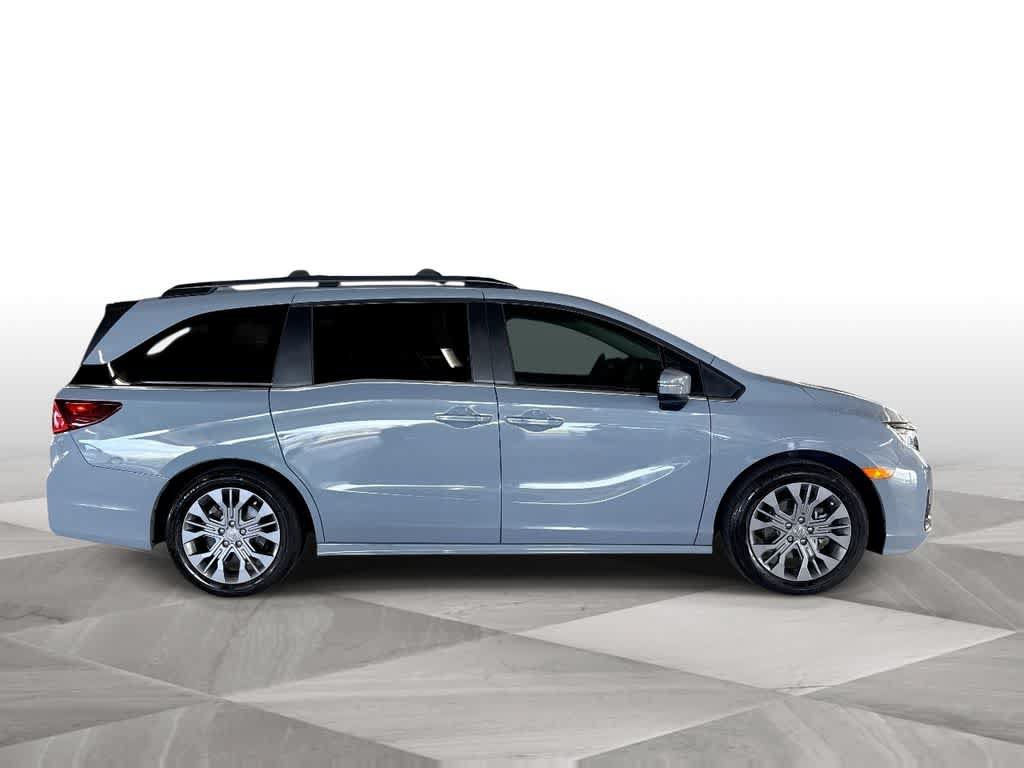 Used 2025 Honda Odyssey Touring image 9