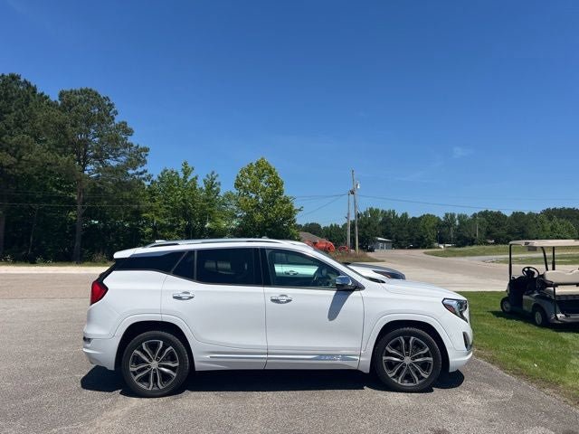 Used 2019 GMC Terrain Denali w/ Advanced Safety Package FWD image 6