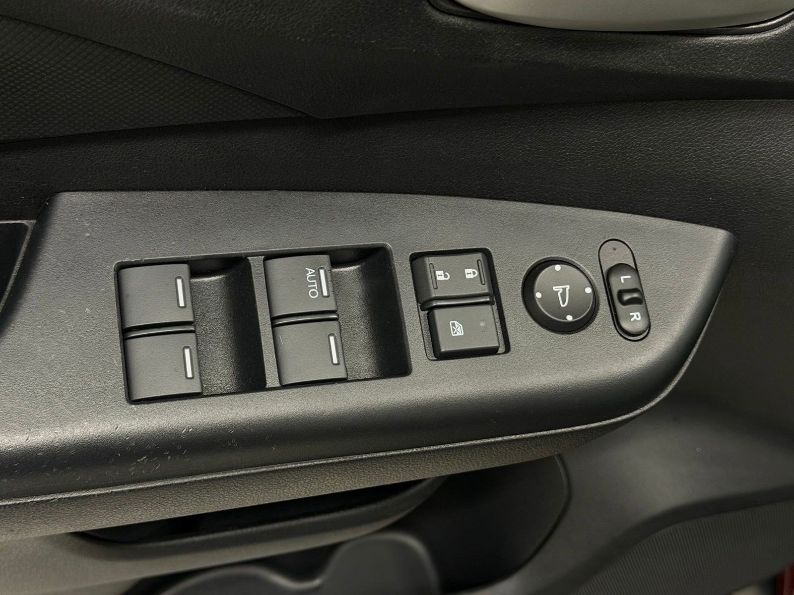 Used 2016 Honda CR-V SE image 19