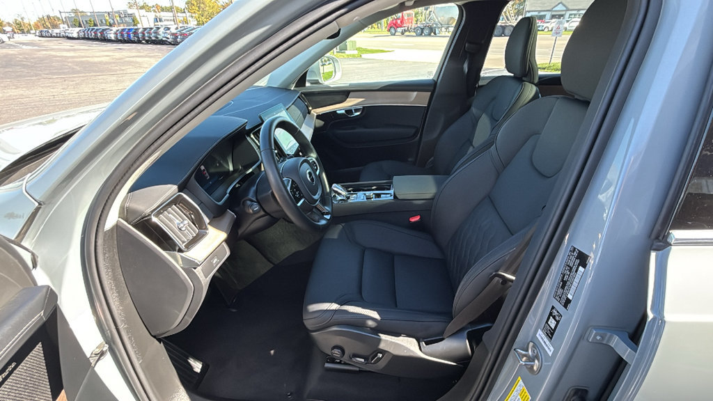 Certified 2026 Volvo XC90 B6 Plus AWD/4WD image 25