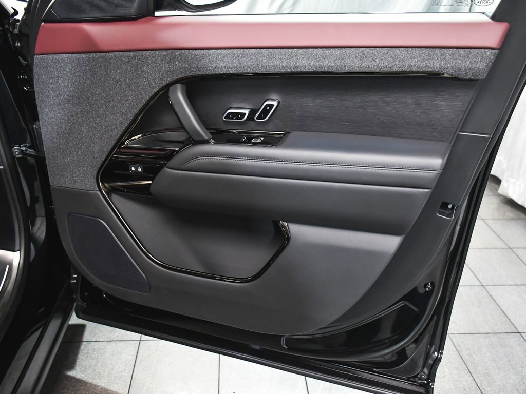 Used 2025 Land Rover Range Rover Sport Autobiography image 22