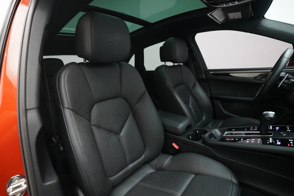 Used 2023 Porsche Macan image 28