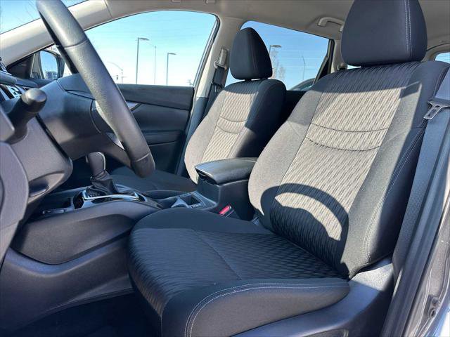 Used 2019 Nissan Rogue SV w/ Premium Package image 21