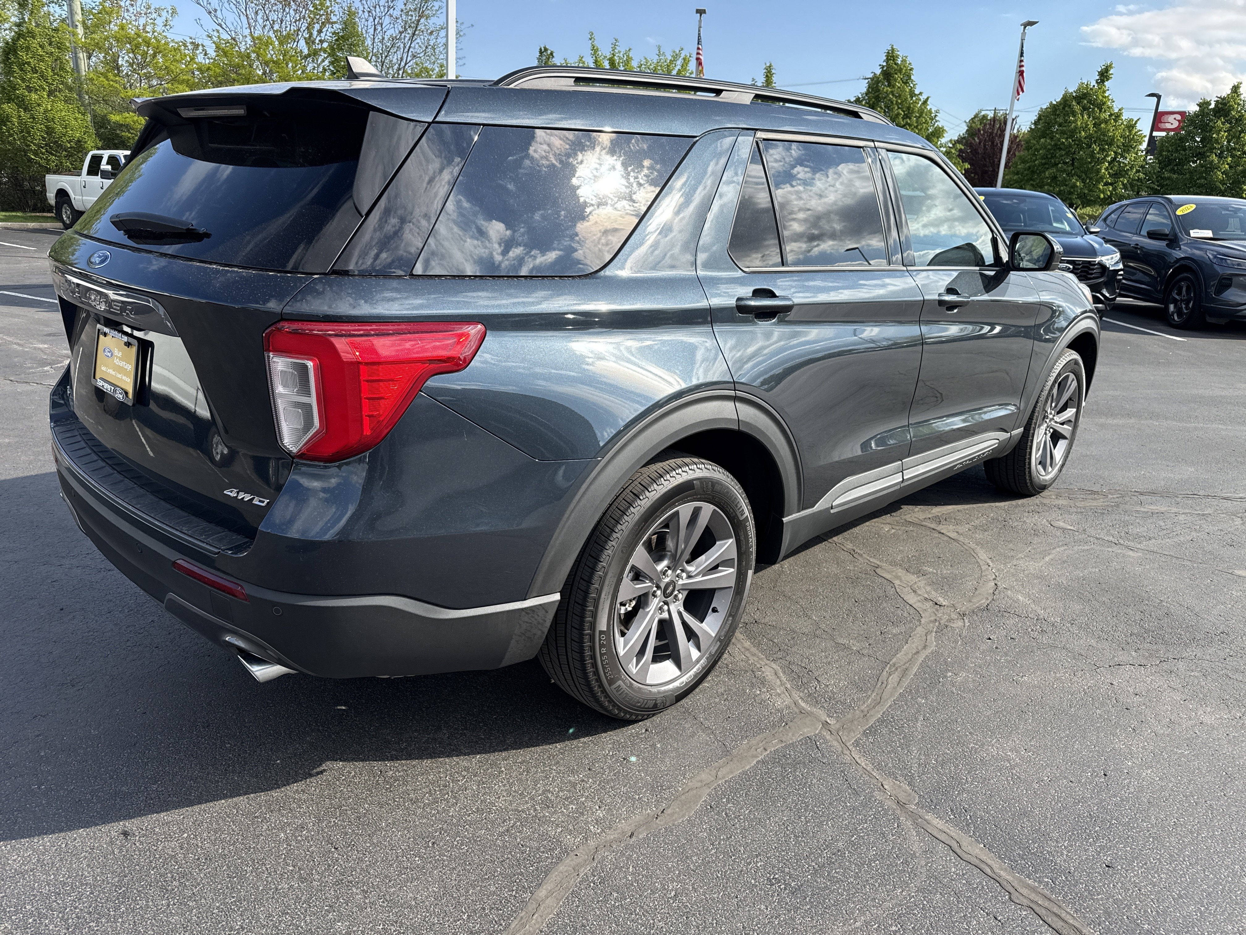 Certified 2023 Ford Explorer XLT w/ Equipment Group 202A AWD/4WD image 10