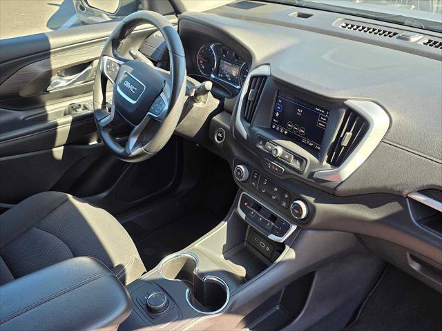 Used 2024 GMC Terrain SLE AWD/4WD image 10