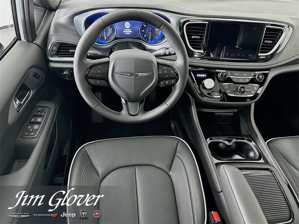 New 2026 Chrysler Pacifica Limited w/ S Appearance Package image 18
