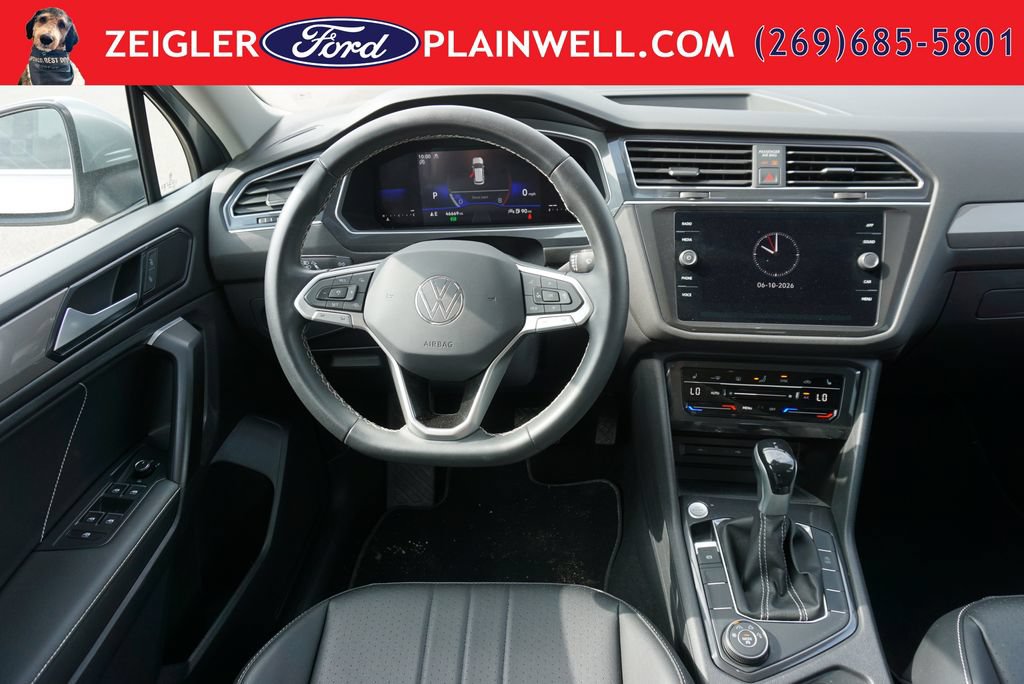 Used 2023 Volkswagen Tiguan SE AWD/4WD image 12