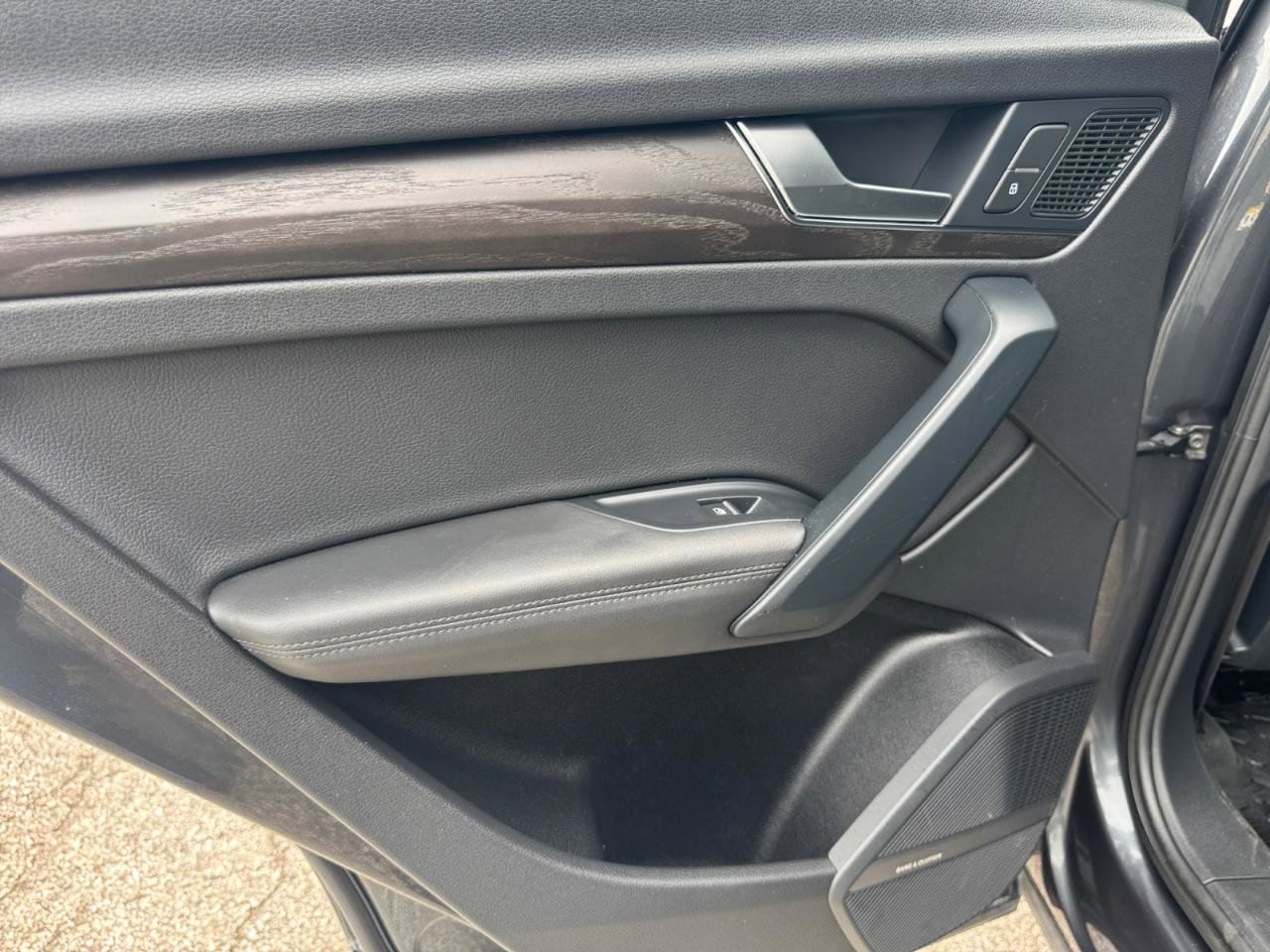 Used 2020 Audi Q5 2.0T Premium Plus w/ Premium Plus Package image 29