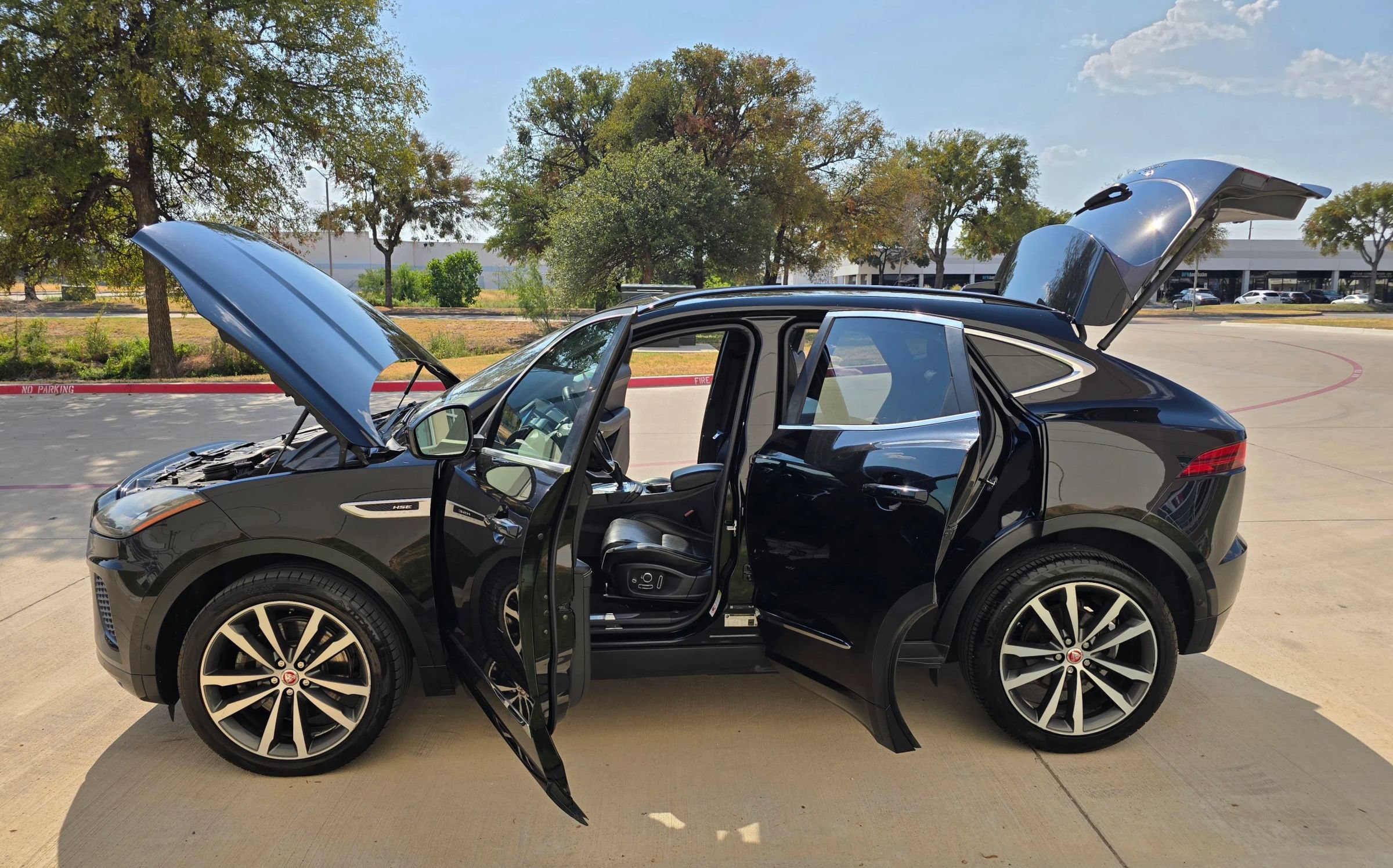 Used 2018 Jaguar E-PACE R-Dynamic HSE AWD/4WD image 16