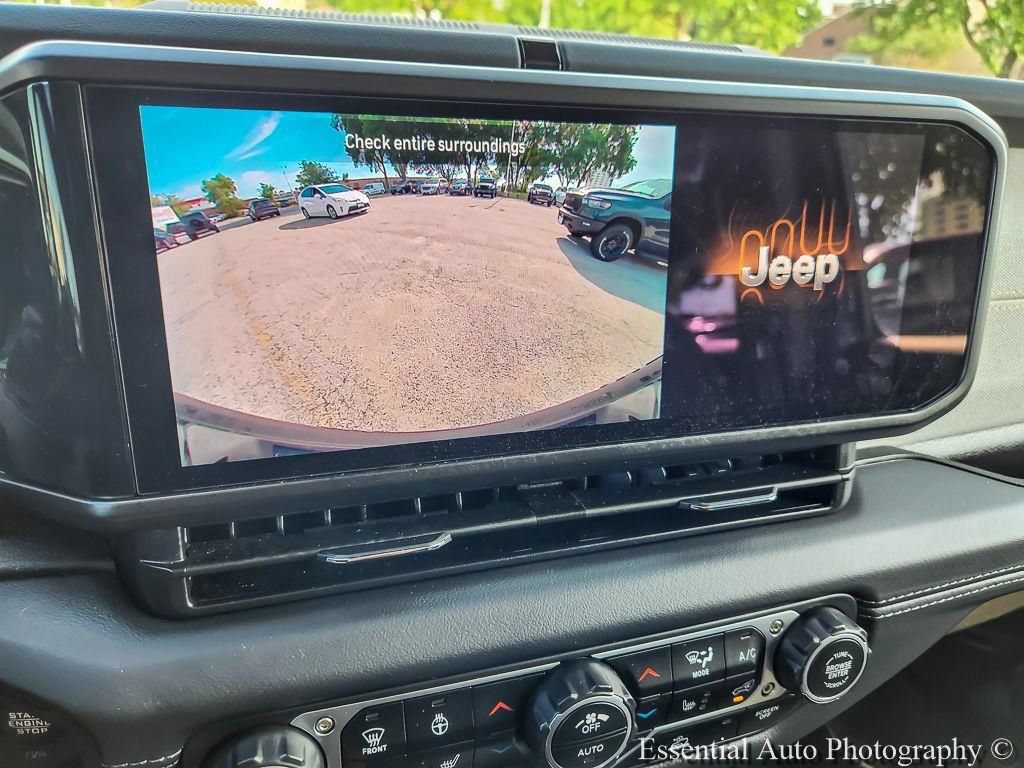 Certified 2025 Jeep Wrangler Unlimited Sahara AWD/4WD image 12