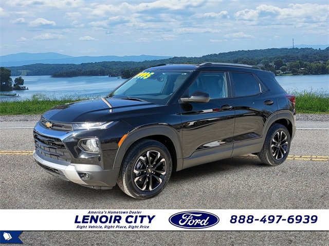 Used 2021 Chevrolet TrailBlazer LT w/ Sun and Liftgate Package image 3