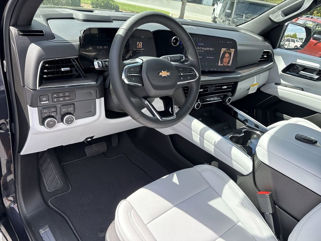 New 2025 Chevrolet Suburban Premier image 11