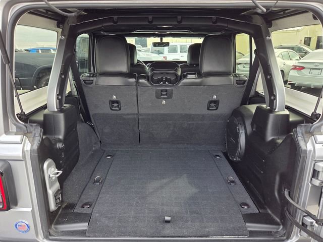 Used 2020 Jeep Wrangler Unlimited Sahara AWD/4WD image 10