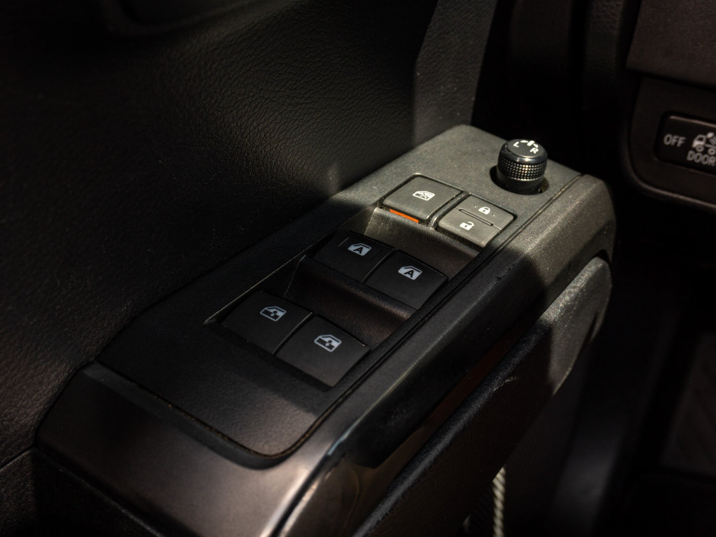 Used 2020 Toyota Tacoma TRD Sport w/ Technology Package AWD/4WD image 28