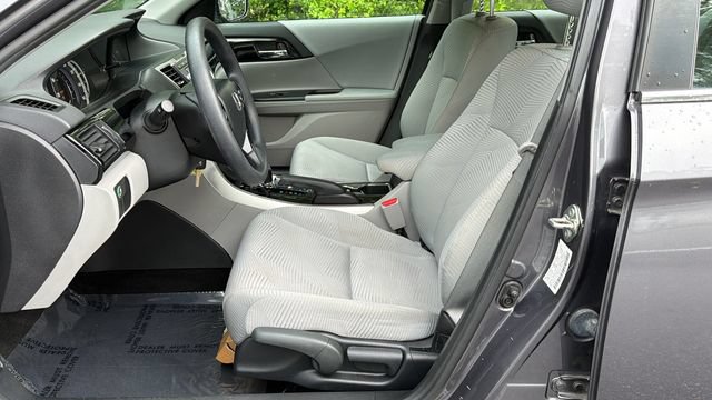 Used 2017 Honda Accord LX image 9