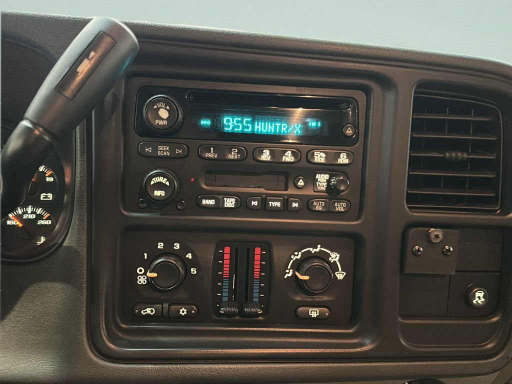 Used 2005 Chevrolet Tahoe LS AWD/4WD image 29